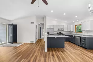 2201 W Breezewood Ct, Plover, WI 54467 - Photo 14