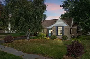 907 S Oak Ave, Marshfield, WI 54449 - Photo 4