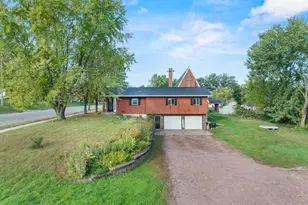 104 W Begley St, Greenwood, WI 54437 - Photo 2