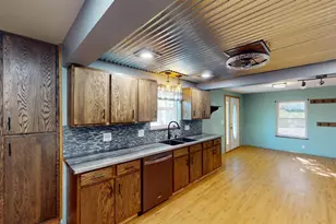 104 W Begley St, Greenwood, WI 54437 - Photo 18