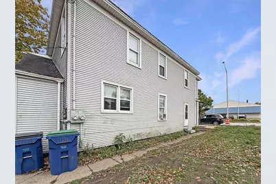 823 S 3rd Avenue, Wausau, WI 54401 - Photo 2