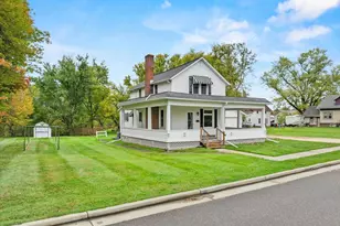 306 W 3rd St, Granton, WI 54436 - Photo 2