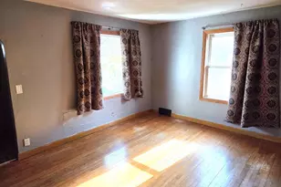 604 N Chestnut Ave, Marshfield, WI 54449 - Photo 4