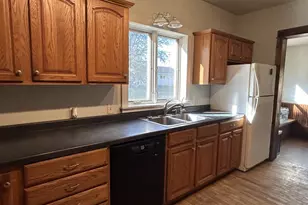 108 Hinman Ave, Marshfield, WI 54449 - Photo 2