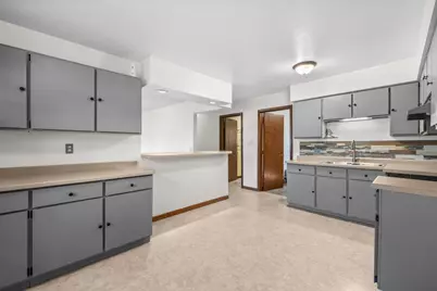 901 West Gates Drive, Stevens Point, WI 54481 - Photo 4