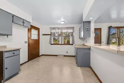 901 West Gates Drive, Stevens Point, WI 54481 - Photo 6