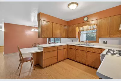 6940 Fairview Lane, Wisconsin Rapids, WI 54494 - Photo 4