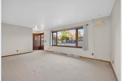 6940 Fairview Lane, Wisconsin Rapids, WI 54494 - Photo 10