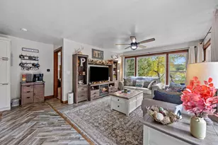 2916 Blue Heron Ln, Stevens Point, WI 54481 - Photo 10