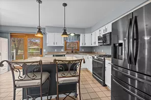 2050 Aspen Ln, Plover, WI 54467 - Photo 8