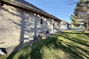 2911 Tuscany Way, Plover, WI 54467 - Photo 10