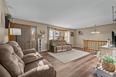 5751 Honeysuckle Court, Wisconsin Rapids, WI 54494 - Photo 8