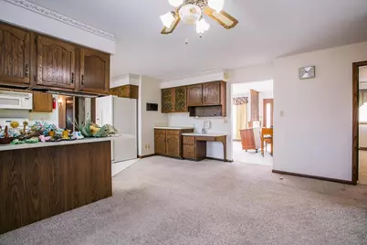 300 E Miller Street, Greenwood, WI 54437 - Photo 12