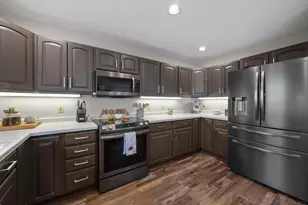 7551 Sunburst Ln, Neenah, WI 54956 - Photo 10