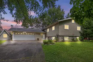 W6360 Tamarack Ct, Neshkoro, WI 54960 - Photo 2