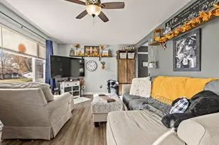 2305 Lawraine St, Marshfield, WI 54449 - Photo 8