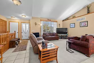 3041 Lexington Pl, Plover, WI 54467 - Photo 6