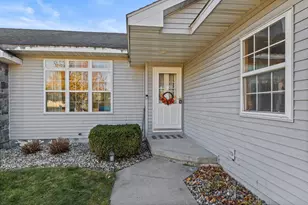 3041 Lexington Pl, Plover, WI 54467 - Photo 4