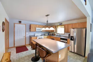 2711 Porter Rd, Plover, WI 54467 - Photo 6