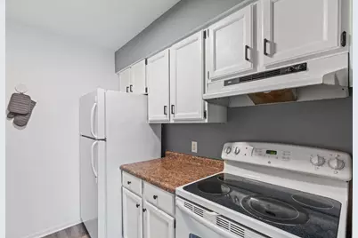 6710 Park Ridge Drive #Unit B, Madison, WI 53719 - Photo 12