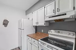 6710 Park Ridge Dr #B, Madison, WI 53719 - Photo 12