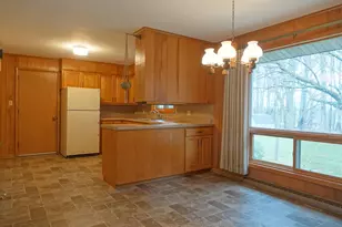 828 Donald St, Medford, WI 54451 - Photo 6