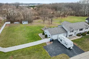 1407 S Washington Ave, Marshfield, WI 54449 - Photo 4