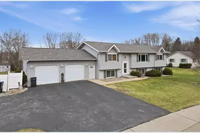 1407 S Washington Avenue, Marshfield, WI 54449 - Photo 1