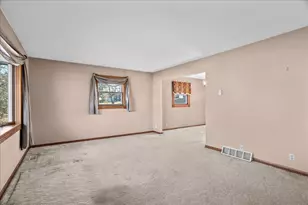 120 W 20th St, Neillsville, WI 54456 - Photo 10