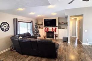 112206 Coachlight Ave, Marshfield, WI 54449 - Photo 4