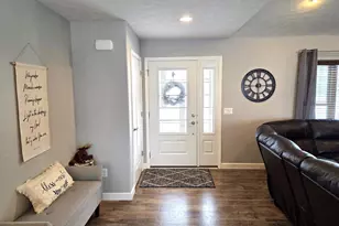 112206 Coachlight Ave, Marshfield, WI 54449 - Photo 2