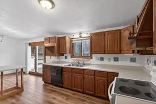 613 Kimball Ave, Nekoosa, WI 54457 - Photo 4