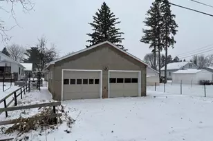 407 N Vine Ave, Marshfield, WI 54449 - Photo 4