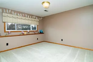 1012 W Campus Dr, Wausau, WI 54401 - Photo 16