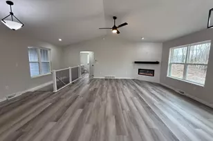621 Amberwood Wy, Plover, WI 54467 - Photo 6