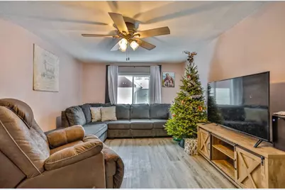 1119 N 9th Avenue, Wausau, WI 54401 - Photo 8