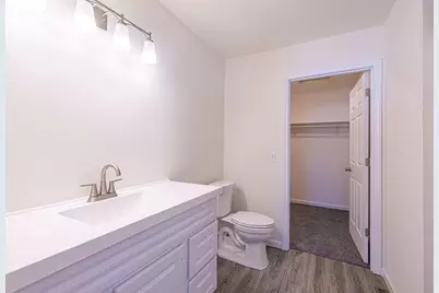 4910 Pine Needle Way, Wisconsin Rapids, WI 54494 - Photo 8