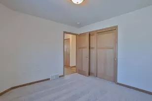 2103 S Ironwood Ave, Marshfield, WI 54449 - Photo 8