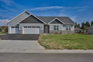 1609 E 21st St, Marshfield, WI 54449 - Photo 2