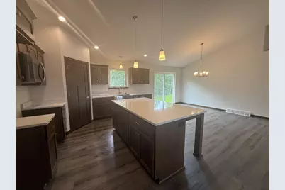 4506 Moreland Road, Plover, WI 54467 - Photo 8