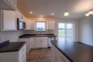 595 Still Waters Ln, Plover, WI 54467 - Photo 8