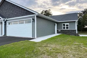 980 Morning Star Ln, Plover, WI 54467 - Photo 2