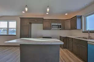 640 Still Waters Ln, Plover, WI 54467 - Photo 12