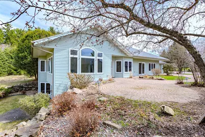 1012 Easthill Place, Wausau, WI 54403 - Photo 2