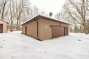 2255 Circle Dr, Wausau, WI 54401 - Photo 2