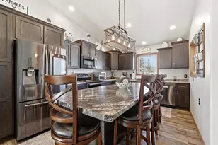 1610 E Cleveland St, Marshfield, WI 54449 - Photo 16