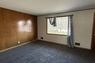 2106-2108 Vermont Ave, Stevens Point, WI 54481 - Photo 8