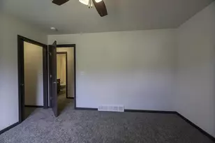 550 Still Waters Ln, Plover, WI 54467 - Photo 18