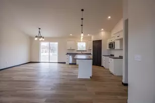 710 Morning Star Ln, Plover, WI 54467 - Photo 8