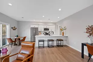 125 Bennington Ct, Plover, WI 54467 - Photo 8